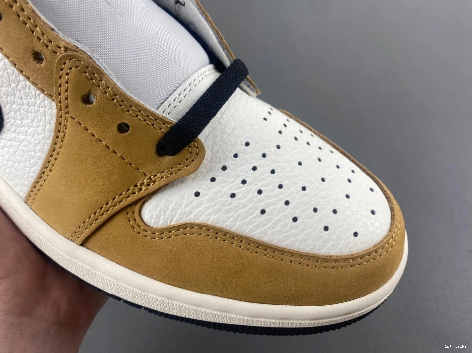  'Sail and 1 Low Air Golden CZ0790-107 Harvest' Jordan 0829